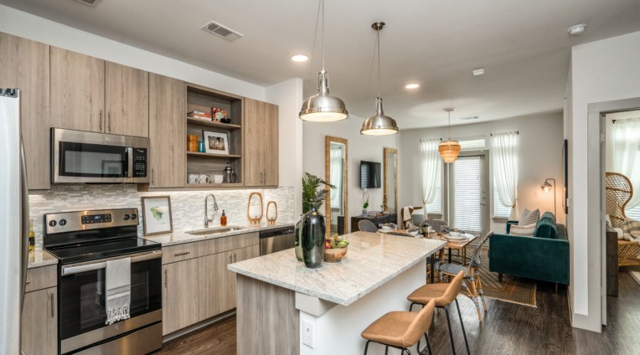 Model at Sage Hill Interiors 2022 _WEB (4)